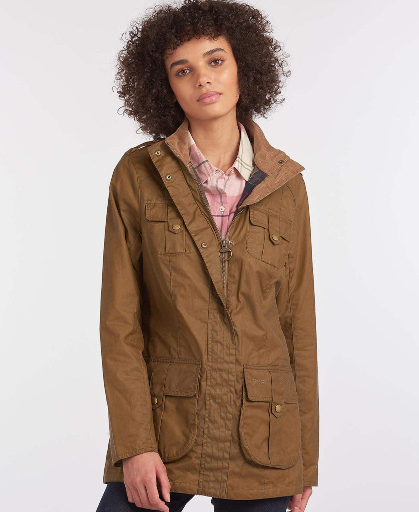 Barbour Vaxjakki Defence Lightweight Domu Sand Classic Kormakur Skjoldur